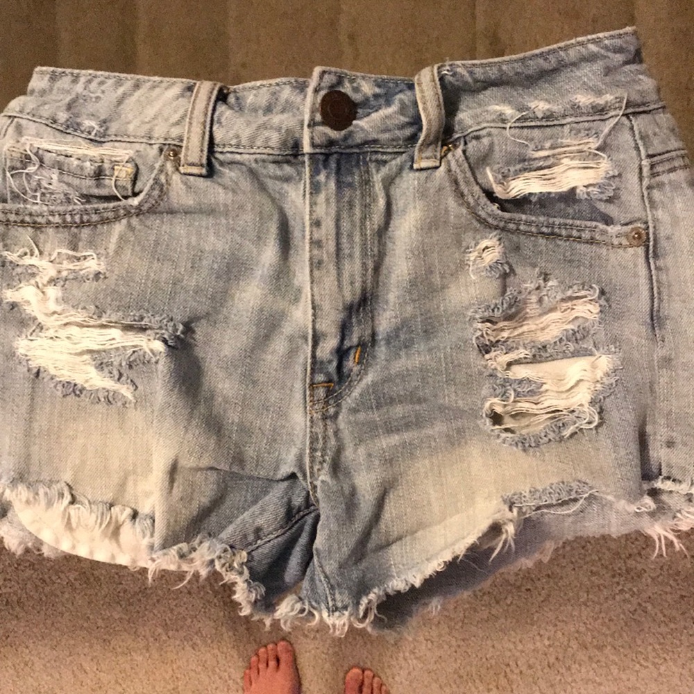 American Eagle ripped shorts
